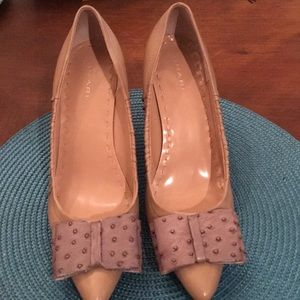 Tahari -Becker heels